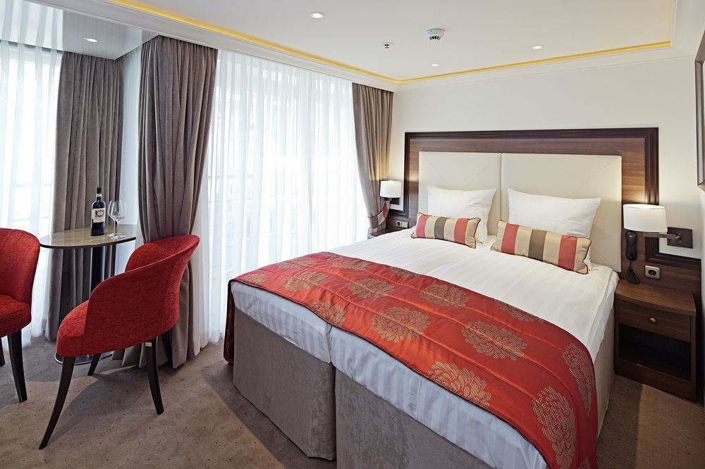 Knm Ms Switzerland Ii - Frankfurt Hotel